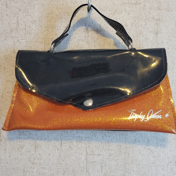Trophy Queen Handbags - Vintage Trophy Queen Black and Orange Women's Bag